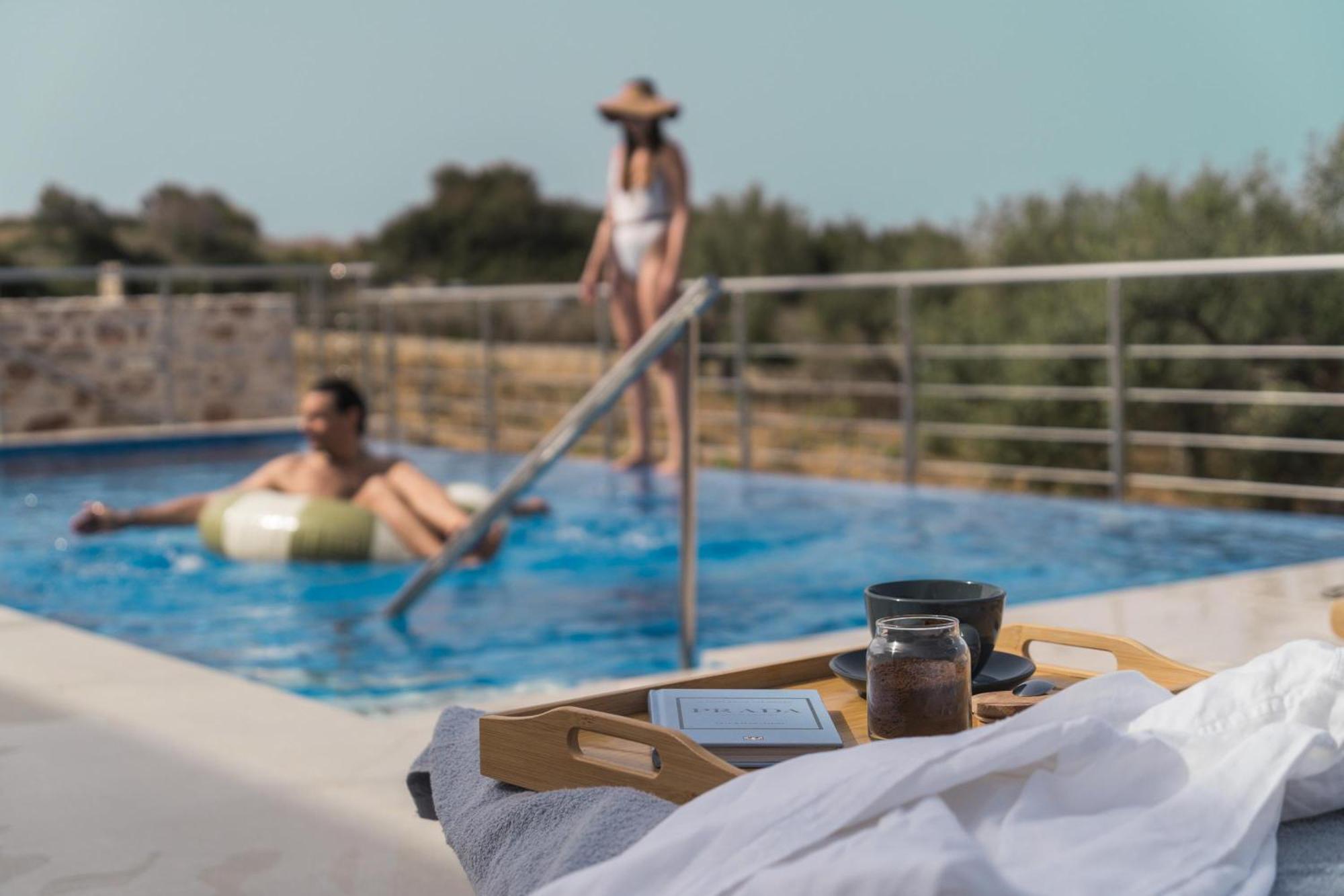 Oinolithos Luxury Villas Kalamaki  Exterior foto
